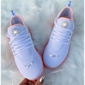 Nike’s size 5
